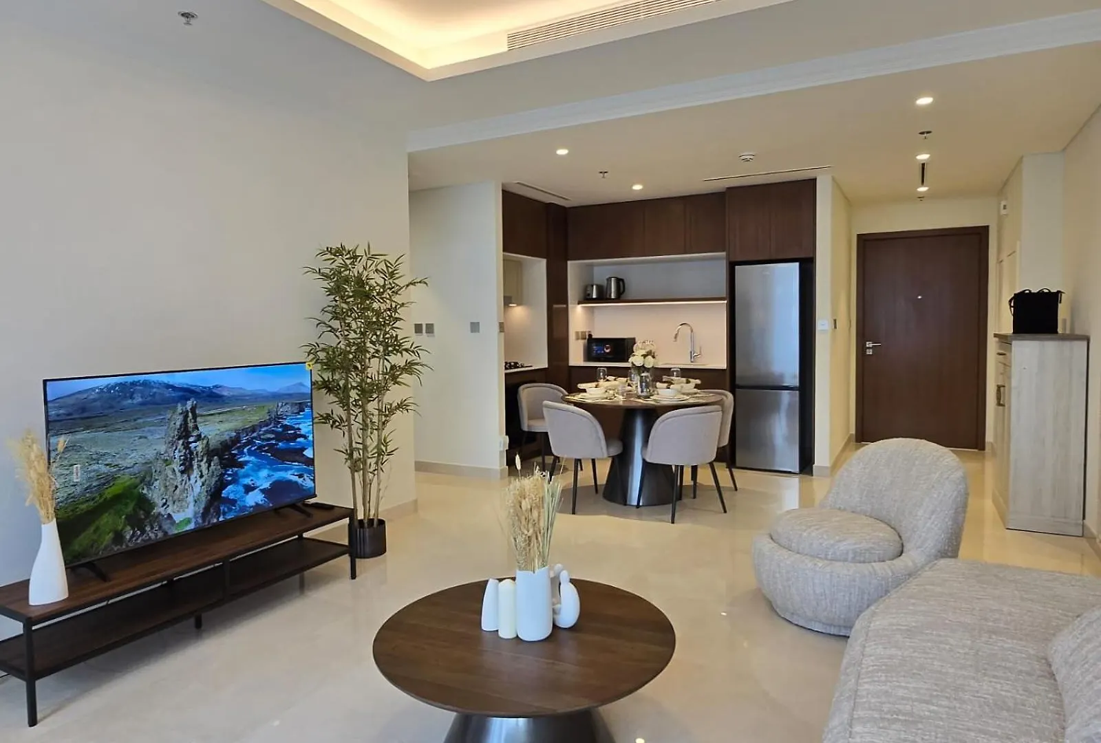 Appartement Brand New 1Br , Fully Furnished à Dubaï
